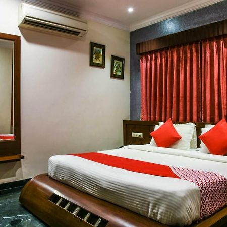 Oyo 1681 Hotel Devansh ウダイプル エクステリア 写真