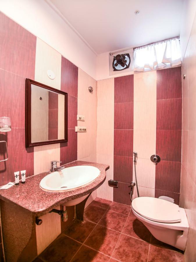 Oyo 1681 Hotel Devansh ウダイプル エクステリア 写真