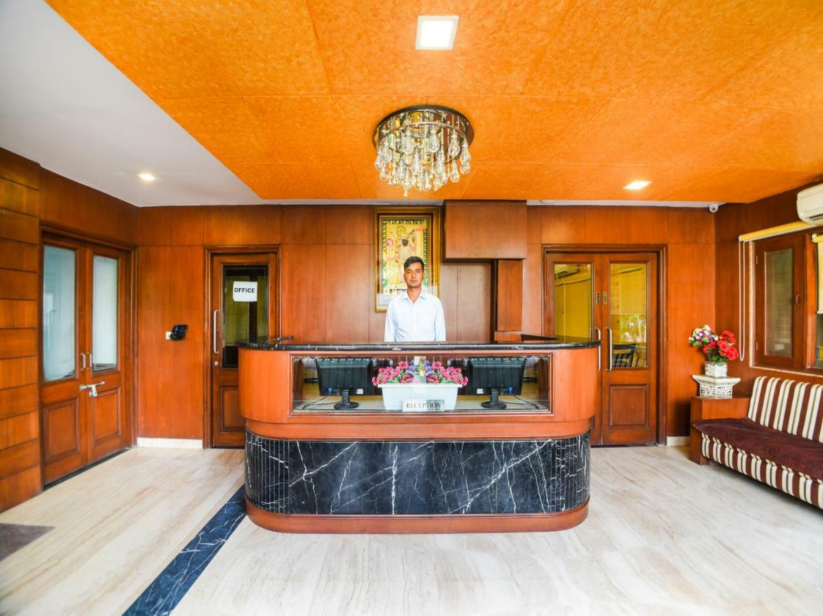 Oyo 1681 Hotel Devansh ウダイプル エクステリア 写真