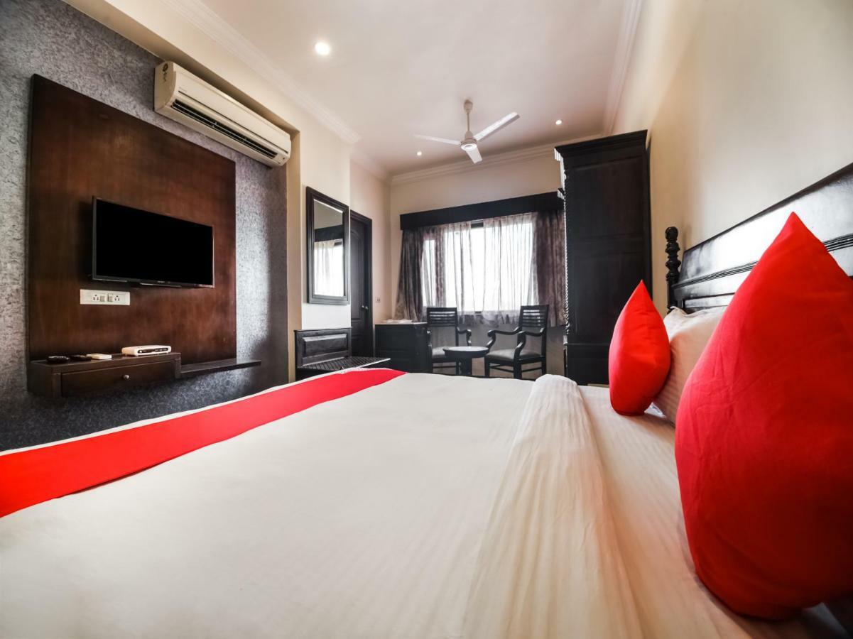 Oyo 1681 Hotel Devansh ウダイプル エクステリア 写真