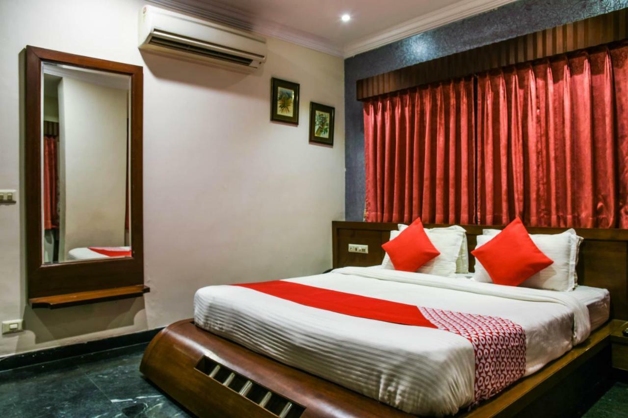 Oyo 1681 Hotel Devansh ウダイプル エクステリア 写真