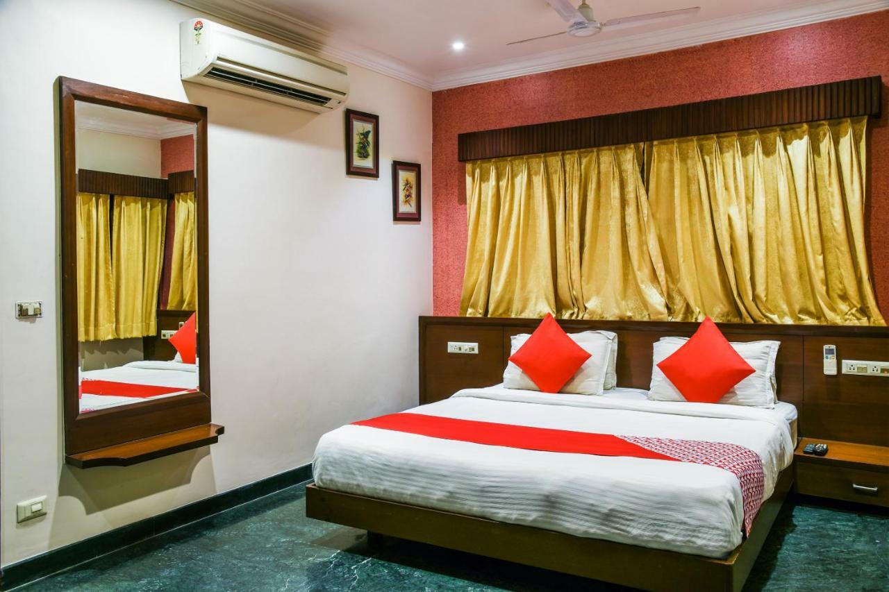 Oyo 1681 Hotel Devansh ウダイプル エクステリア 写真