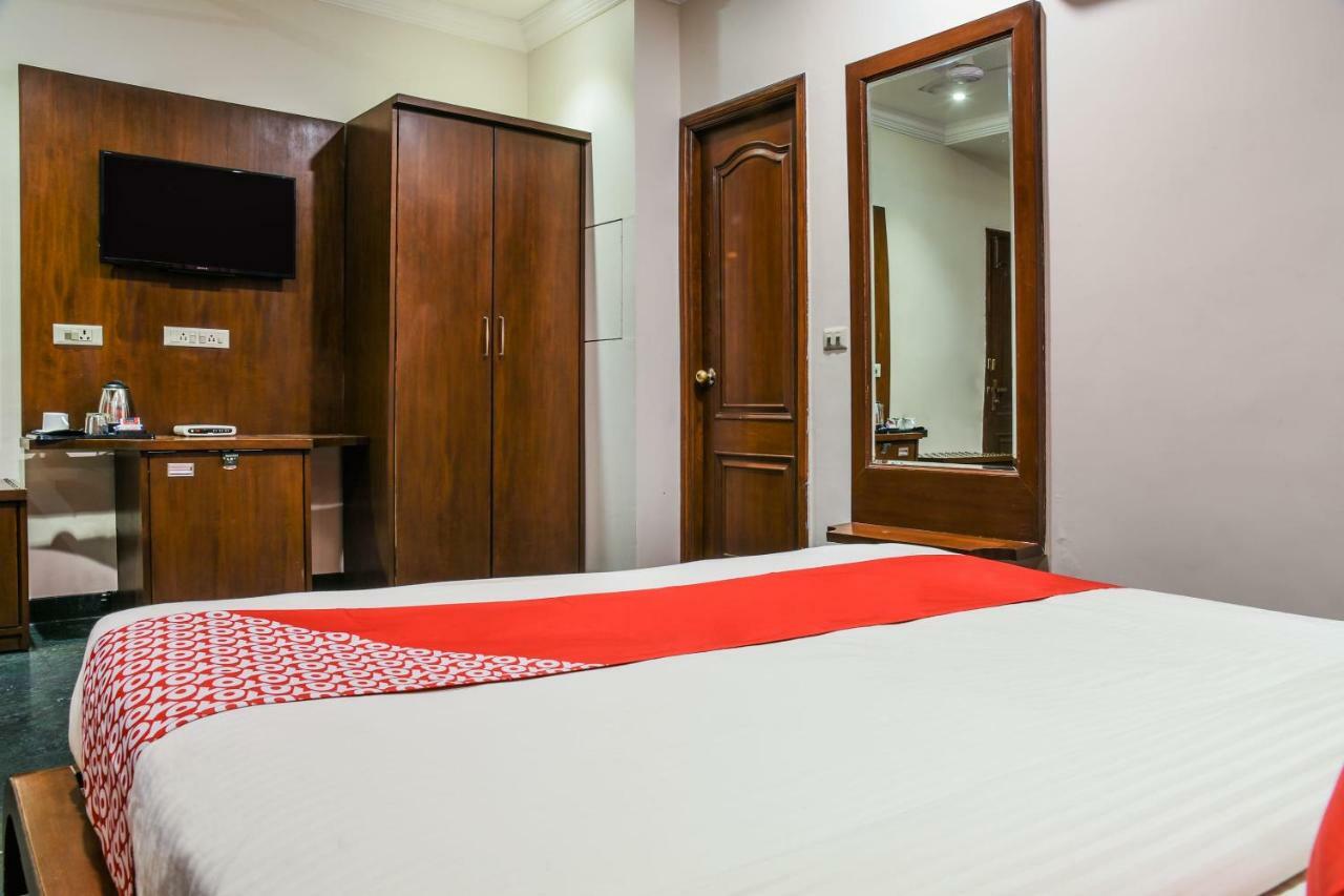 Oyo 1681 Hotel Devansh ウダイプル エクステリア 写真